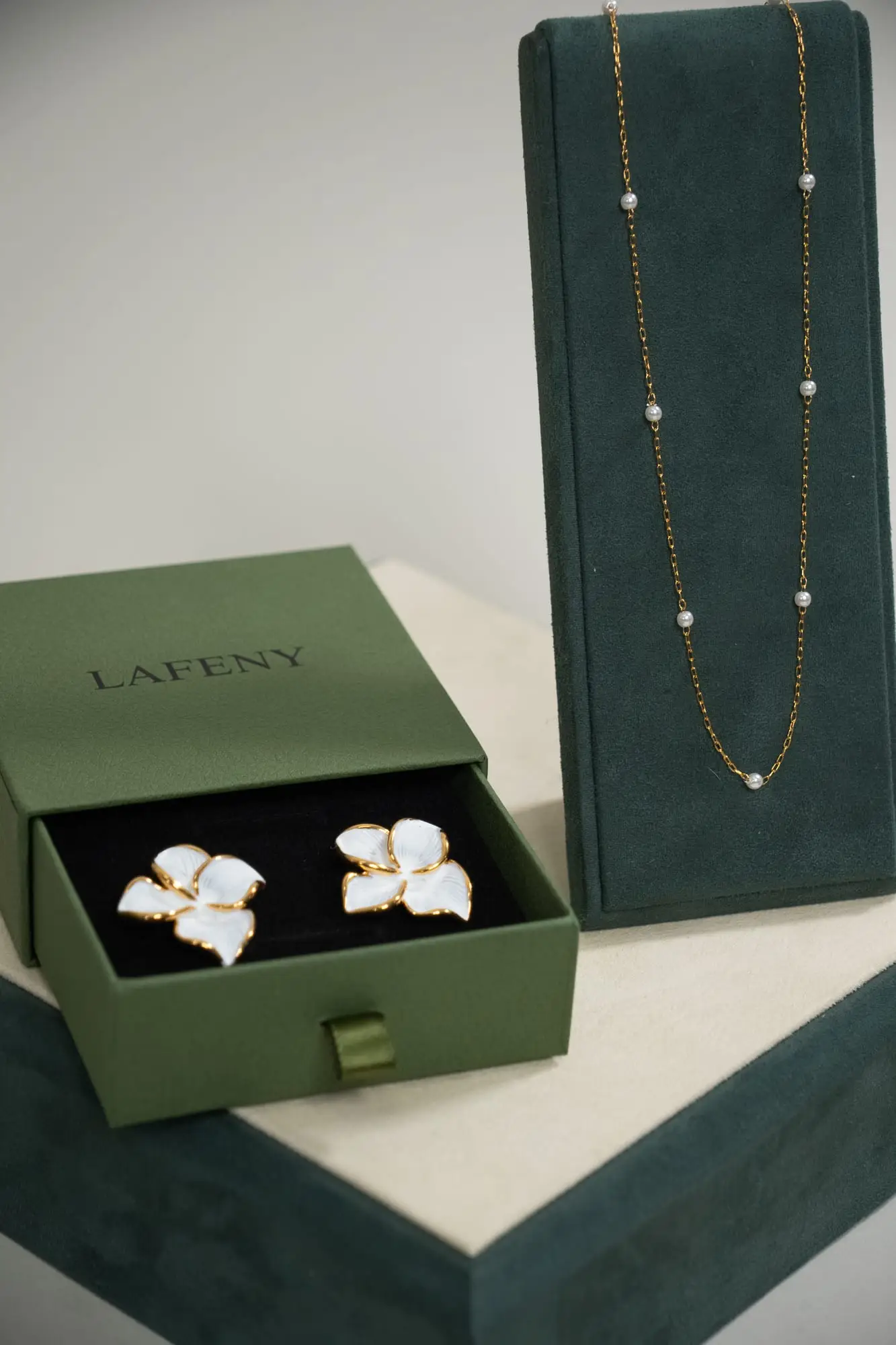 LaFeny: box