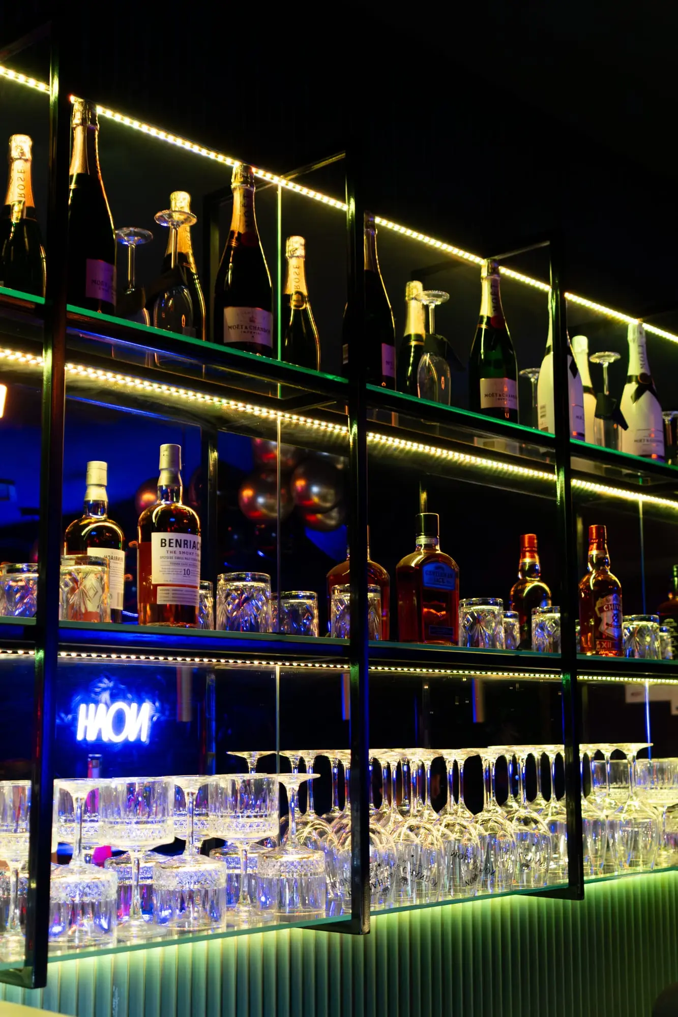 Noah Lounge: platte